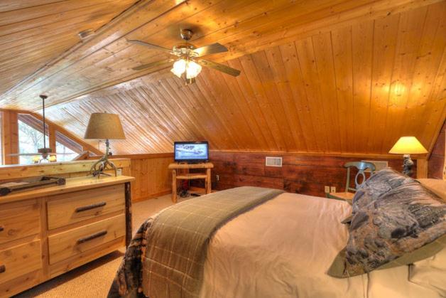Chalet Down By The Water By Eden Crest Vacation Sevierville