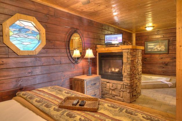 Down By The Water By Eden Crest Vacation Chalet