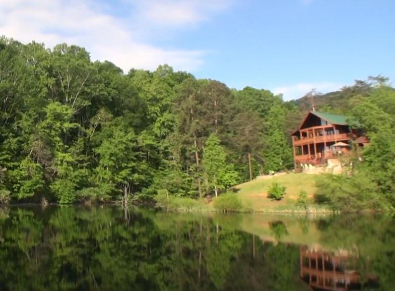 Down By The Water By Eden Crest Vacation Chalet