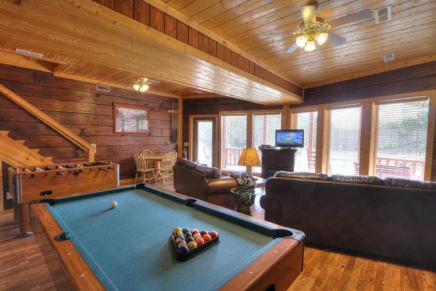 Chalet Down By The Water By Eden Crest Vacation *
