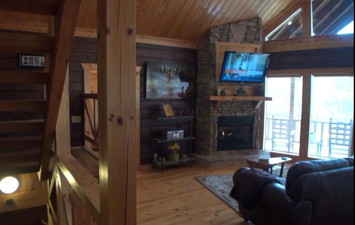 Chalet Down By The Water By Eden Crest Vacation *