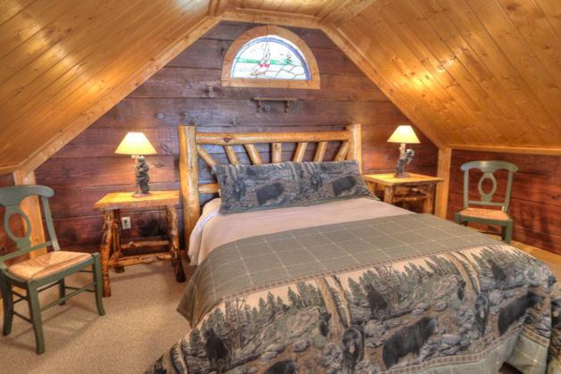 Down By The Water By Eden Crest Vacation Chalet Sevierville